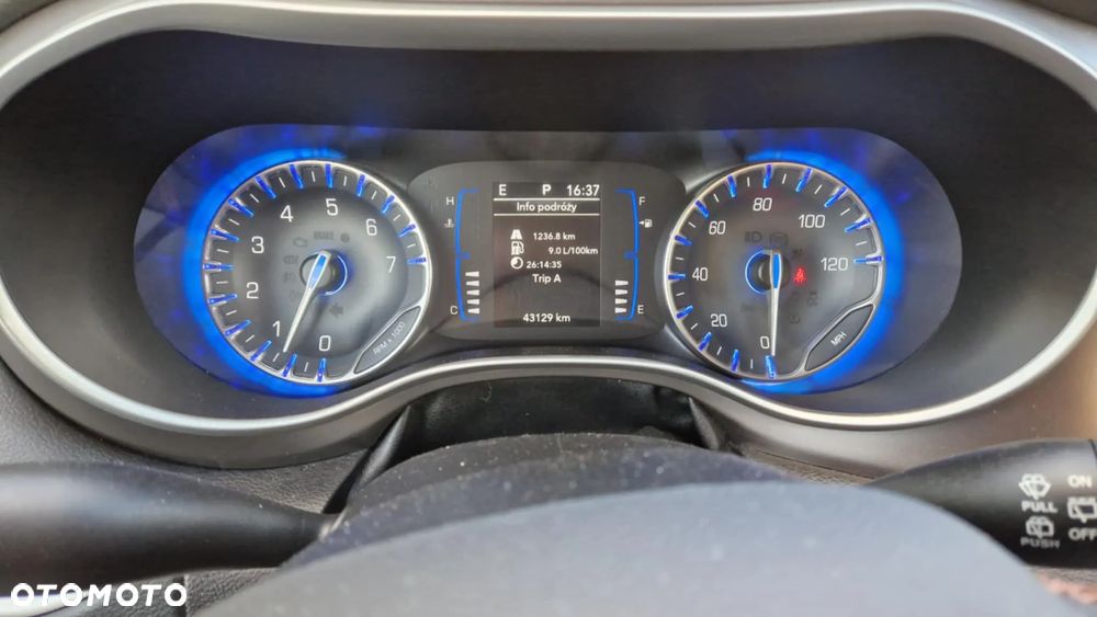 Chrysler Pacifica - 8