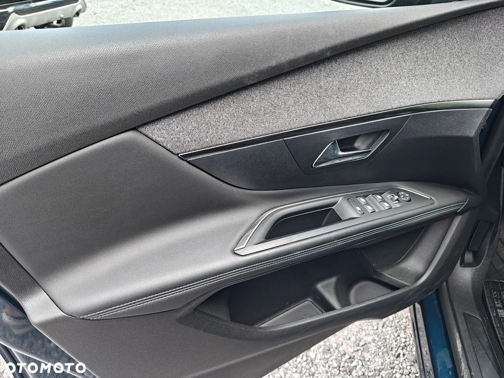 Peugeot 3008 BlueHDi 130 Stop & Start EAT8 Allure Business-Paket - 17