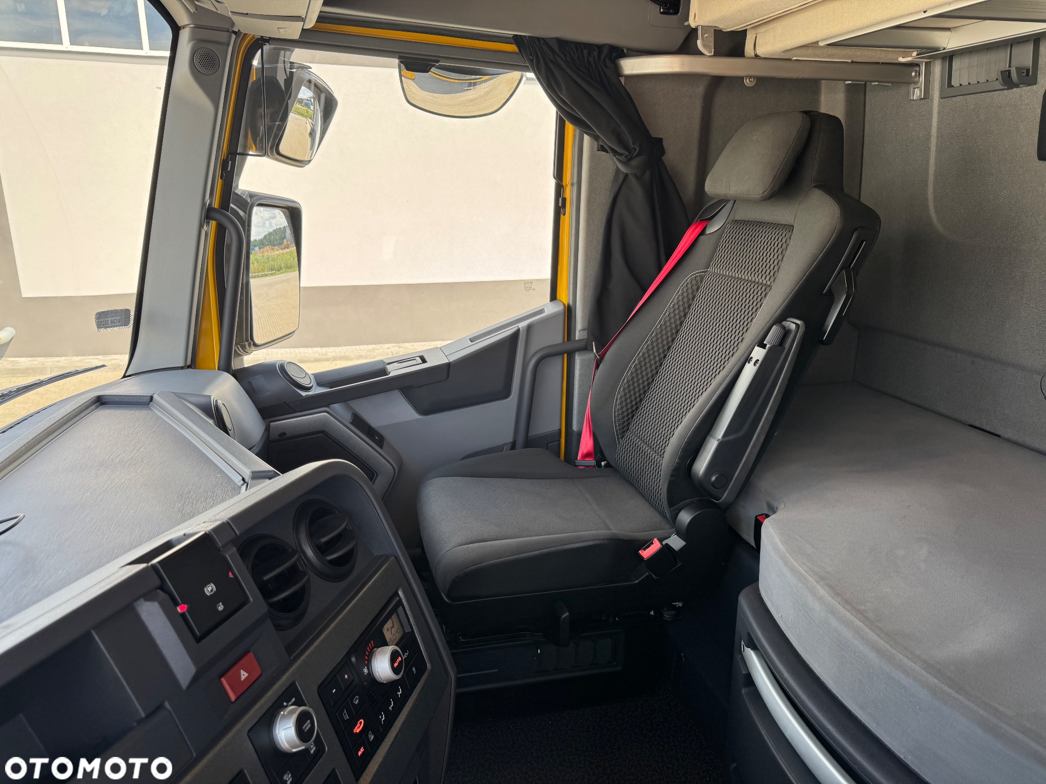 Renault T 440 HIGH CAB KLIMA POSTOJOWA - 13
