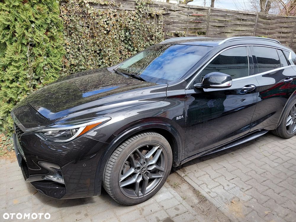 Infiniti QX30 - 1