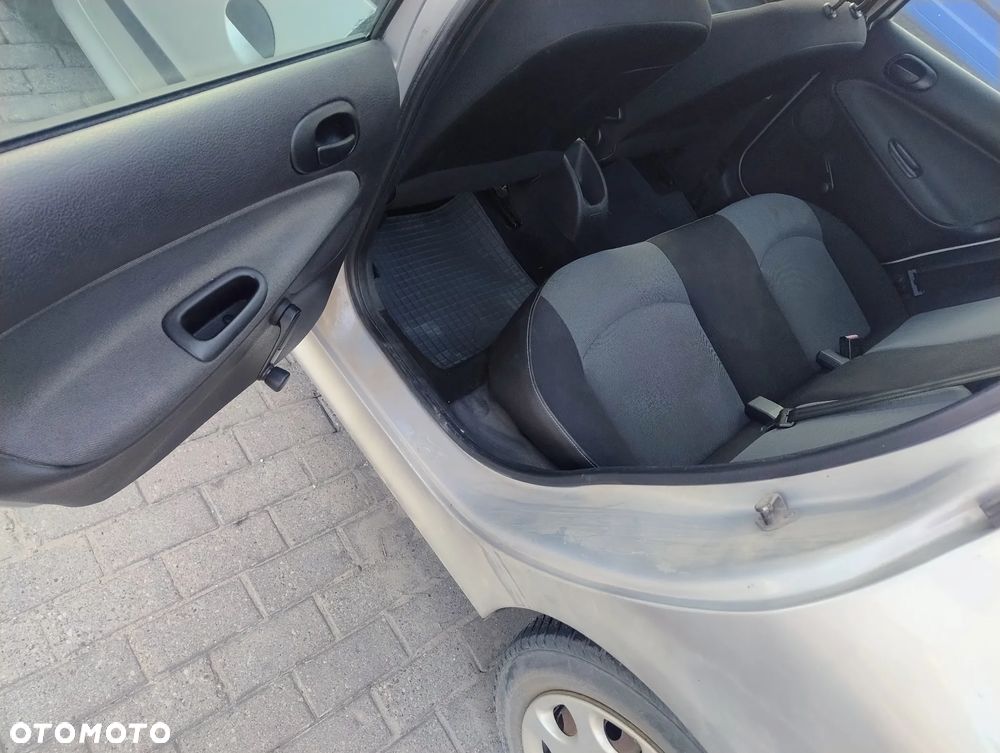 Peugeot 206 - 12