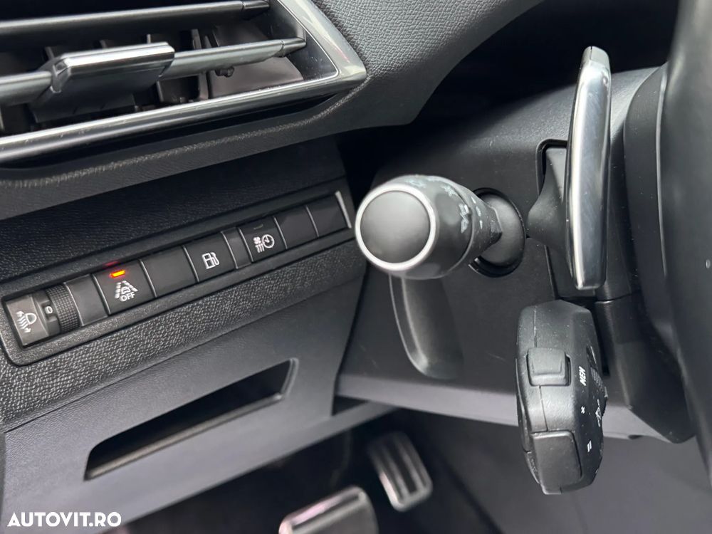 Peugeot 3008 Hybrid 225 e-EAT8 GT - 23