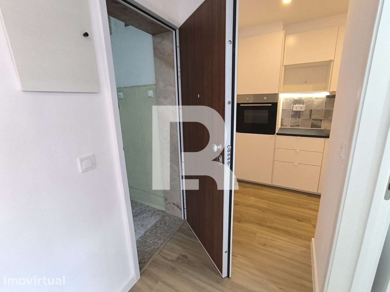 Apartamento T1 Remodelado em Odivelas - Grande imagem: 2/19
