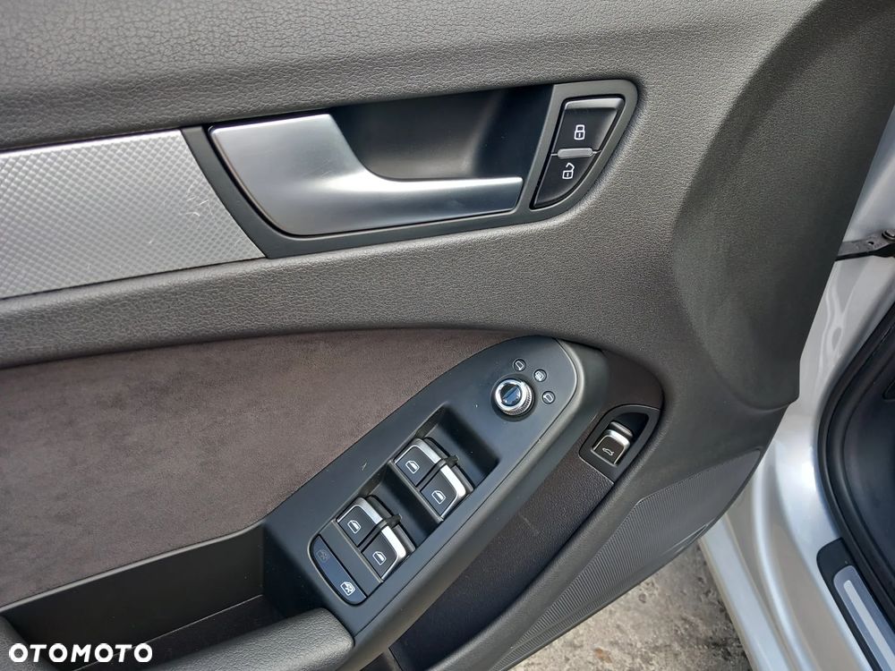 Audi A4 Avant 2.0 TDI DPF multitronic S line Sportpaket - 28