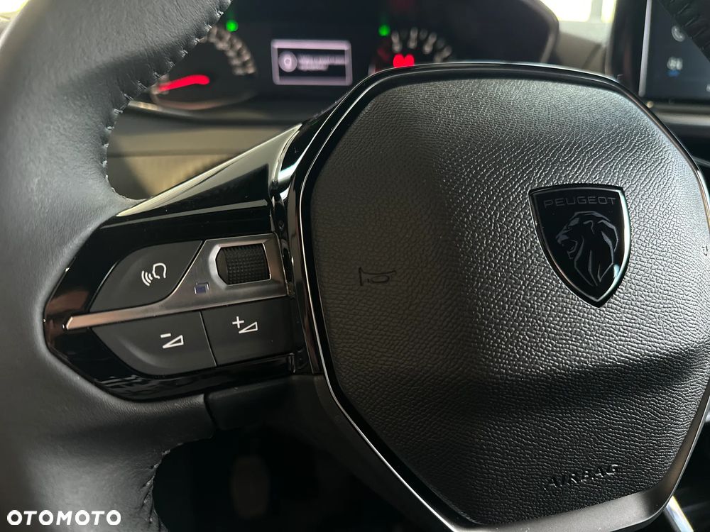 Peugeot 2008 PureTech 100 Style S&S BVM6 - 12