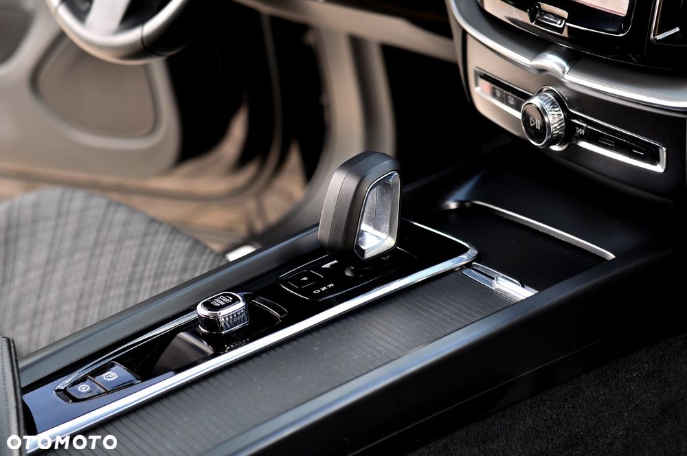 Volvo XC 60 - 24