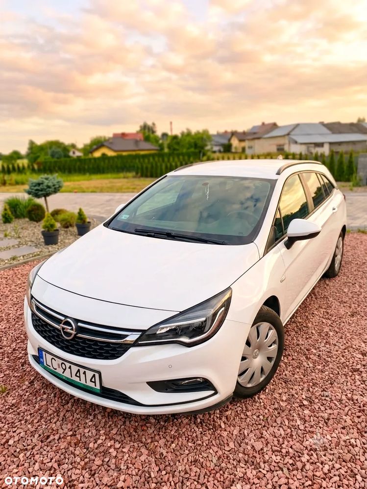 Opel Astra 1.6 CDTI Dynamic S&S - 2