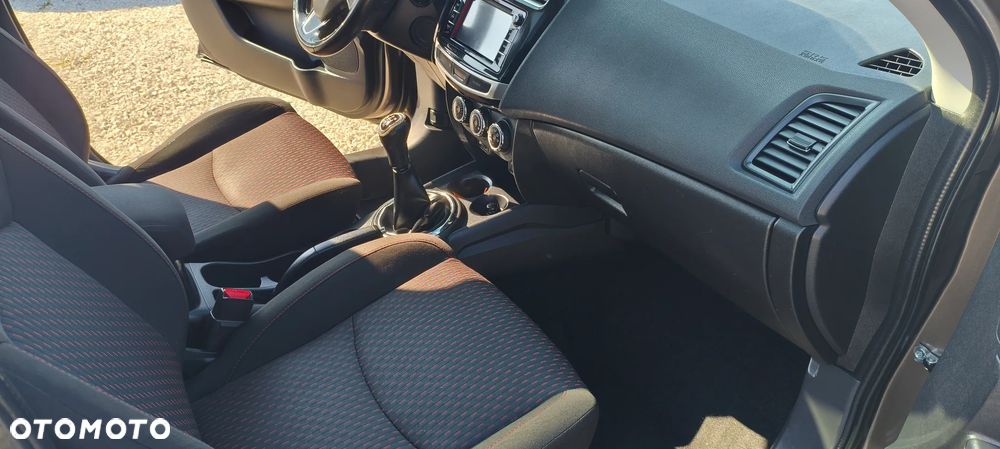 Mitsubishi ASX 1.6 2WD Diamant Edition - 33