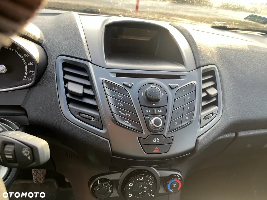Ford Fiesta 1.0 Ambiente - 10