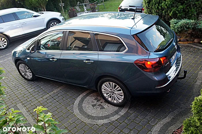 Opel Astra 2.0 CDTI Exklusiv - 28