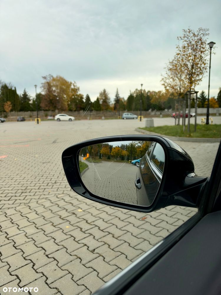 Kia Ceed 1.6 CRDi 136 ISG Platinum Edition - 32