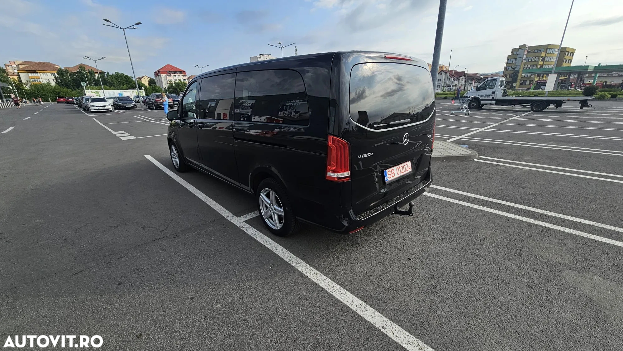 Mercedes-Benz V 220 d extralang 4Matic 7G-TRONIC Avantgarde Edition - 6