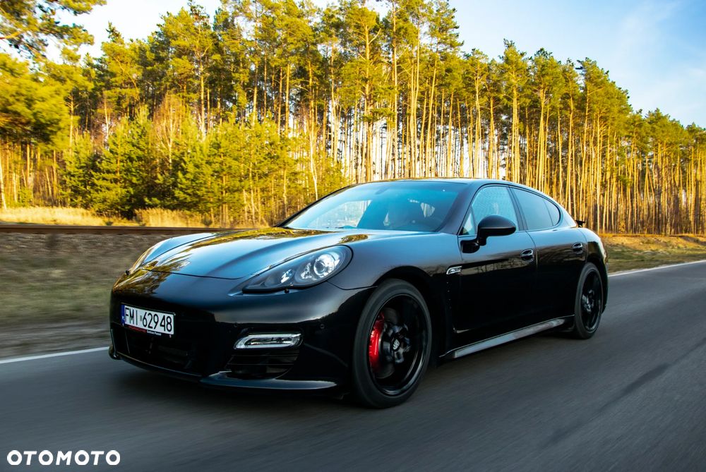 Porsche Panamera - 1