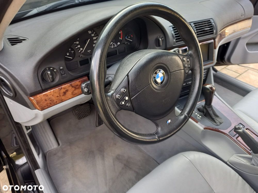BMW Seria 5 - 13