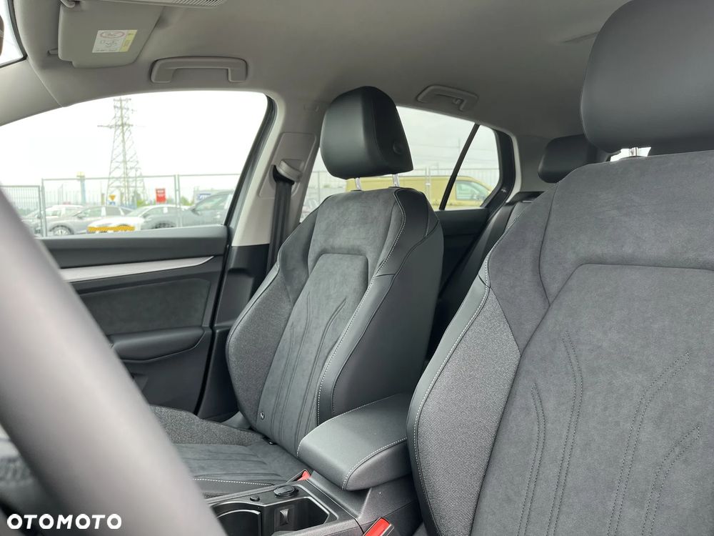 Volkswagen Golf 1.5 eTSI mHEV Life Plus DSG - 12