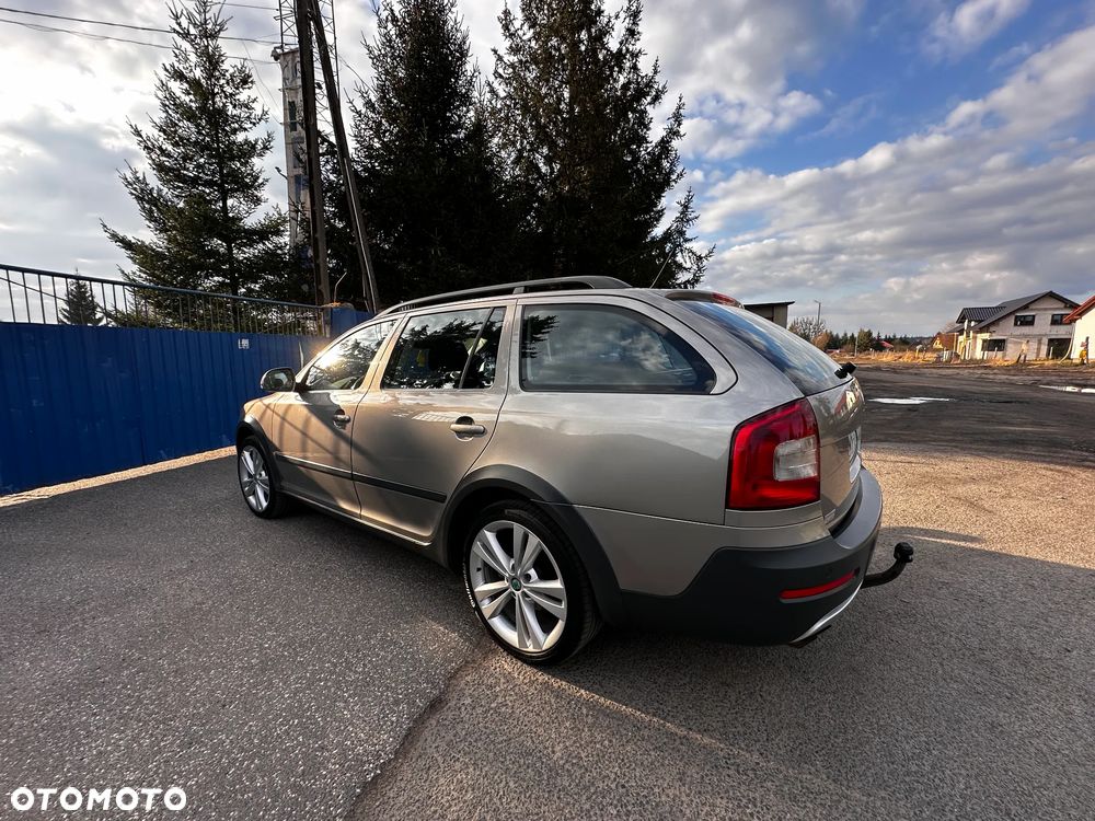 Skoda Octavia 2.0 TDI DPF 4x4 DSG Scout - 2