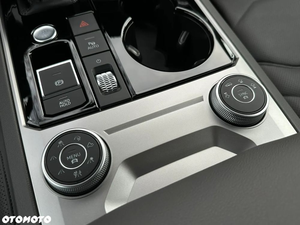 Volkswagen Touareg 3.0 V6 TFSI 4Motion - 25