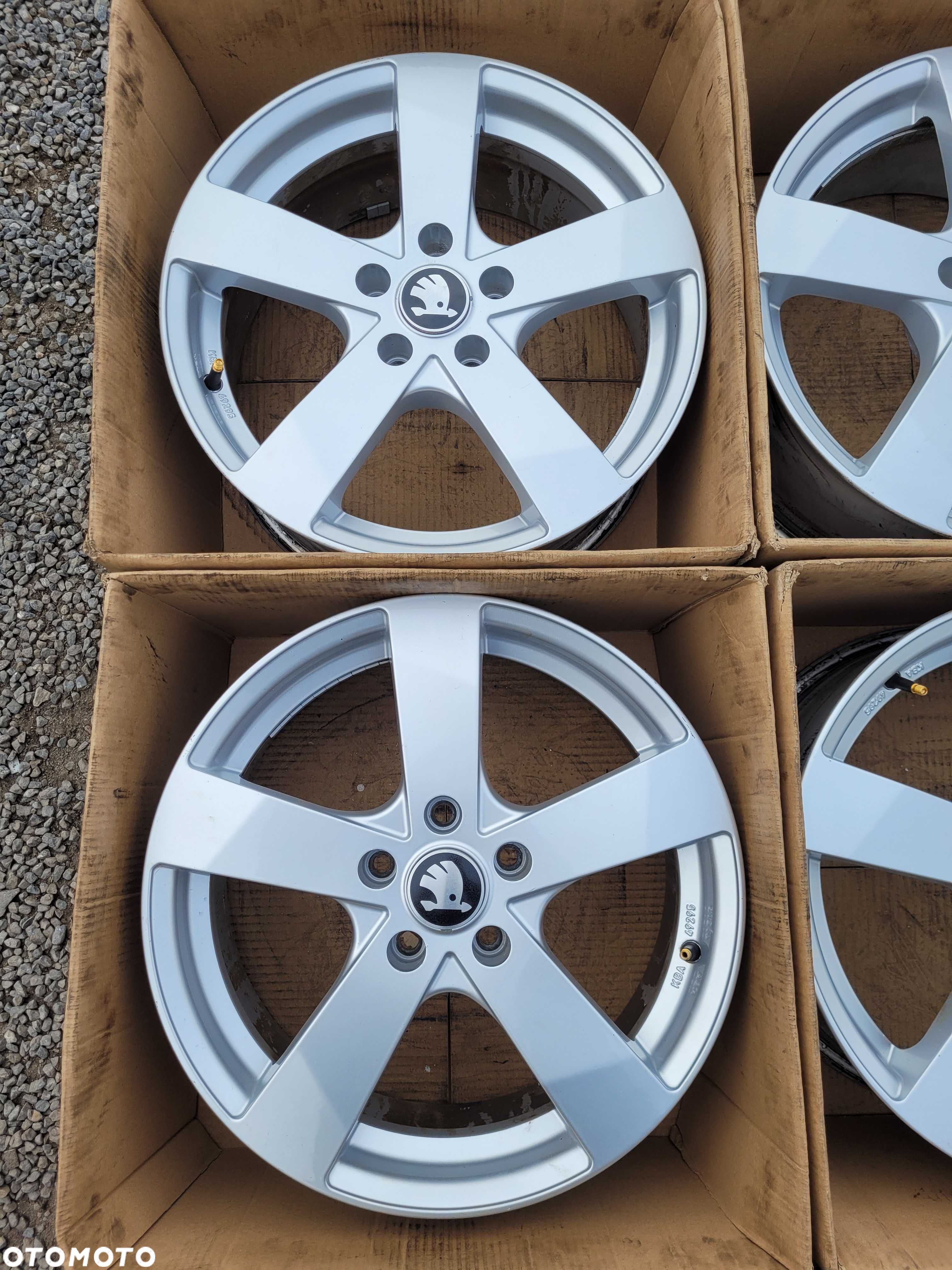 Felgi aluminiowe Alu Alufelgi SKODA - 17 cali 5x112 7J ET38 ø66.6 - 3