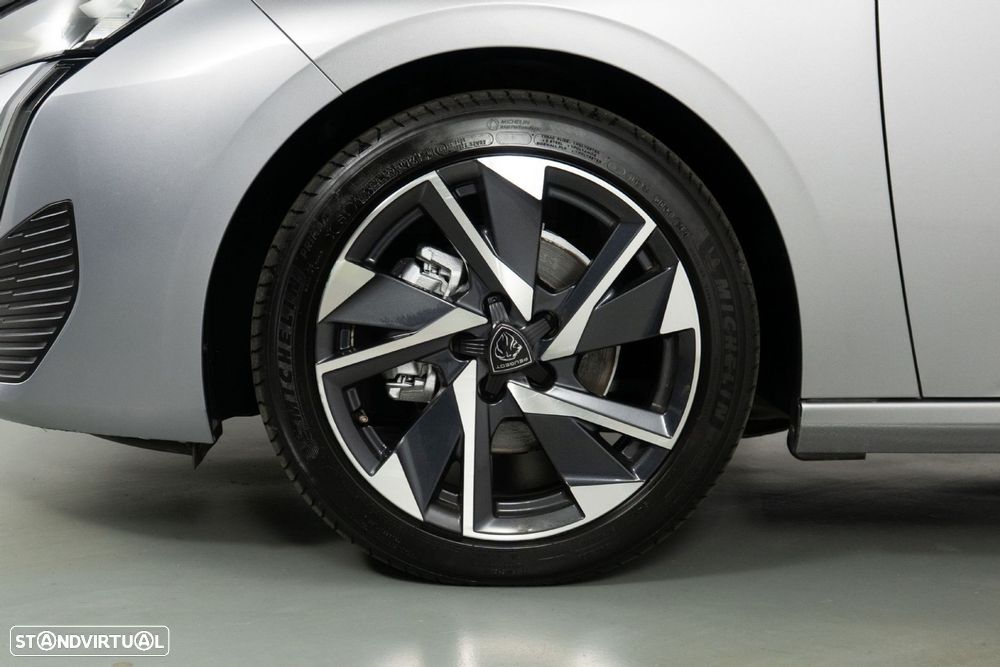 Peugeot 308 1.2 PureTech Allure EAT8 - 18