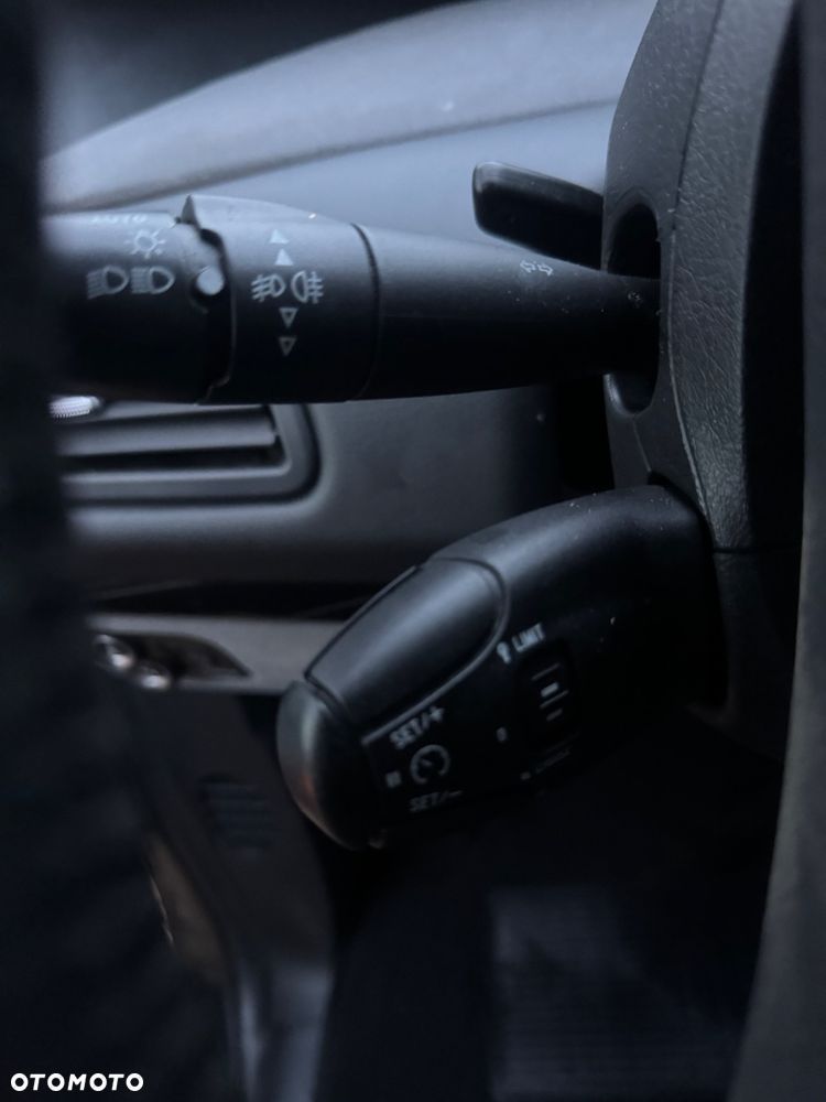 Citroën C8 2.0 16V Confort - 29