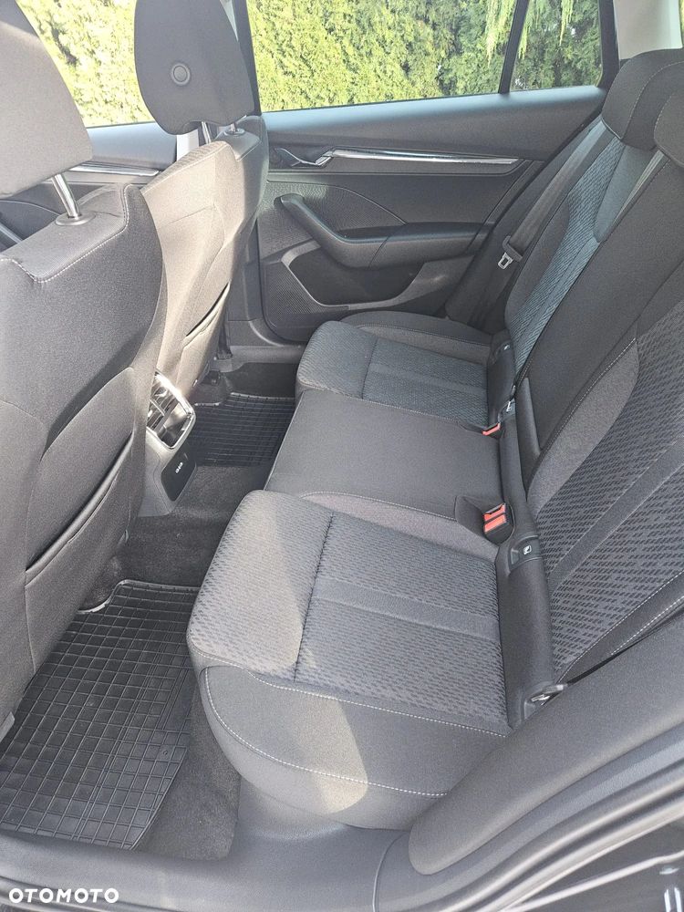 Skoda Octavia 2.0 TDI Style DSG - 12