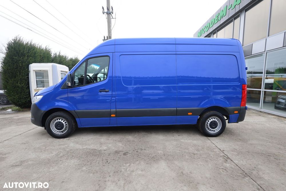Mercedes-Benz Sprinter - 4