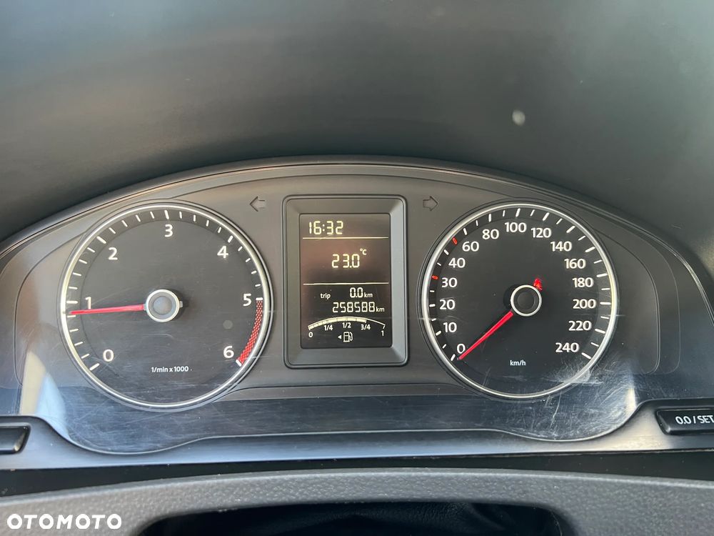 Volkswagen Transporter Furgon Long L2H1 T5 FL 4x4 4Motion 2.0 TDI 140KM Salon PL HAK FV23% - 16