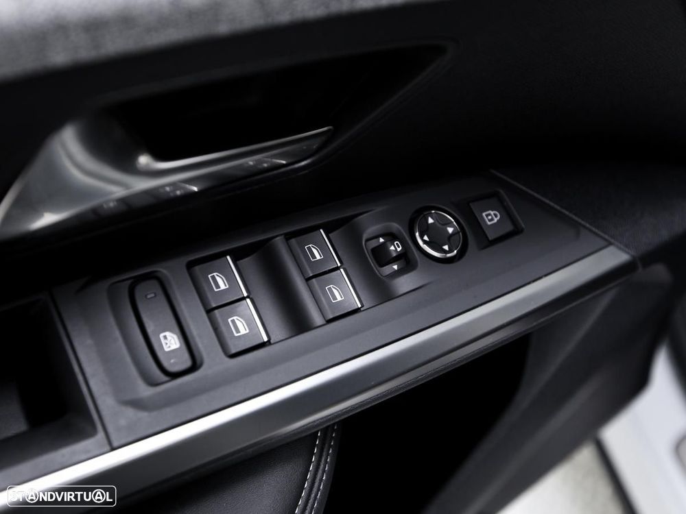 Peugeot E-3008 73 kWh GT - 15