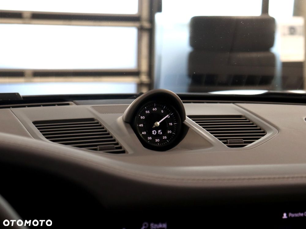 Porsche 911 Carrera S - 23