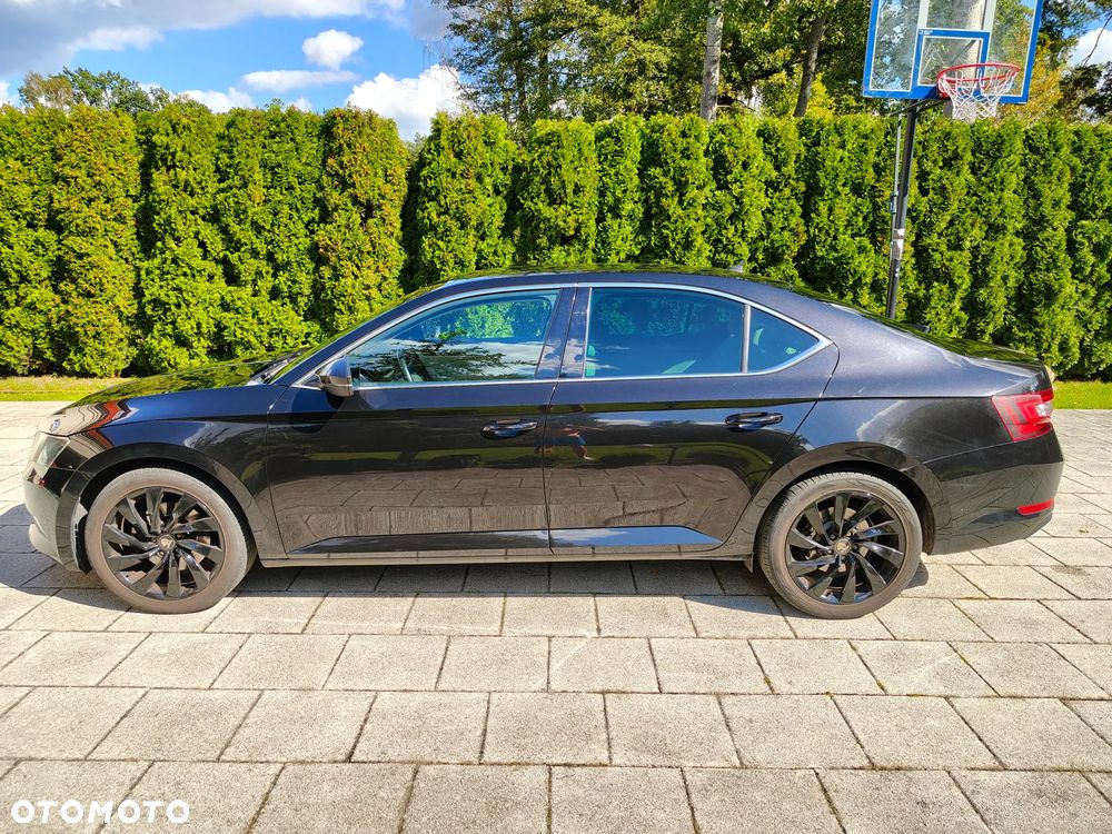 Skoda Superb 2.0 TDI Style DSG - 4