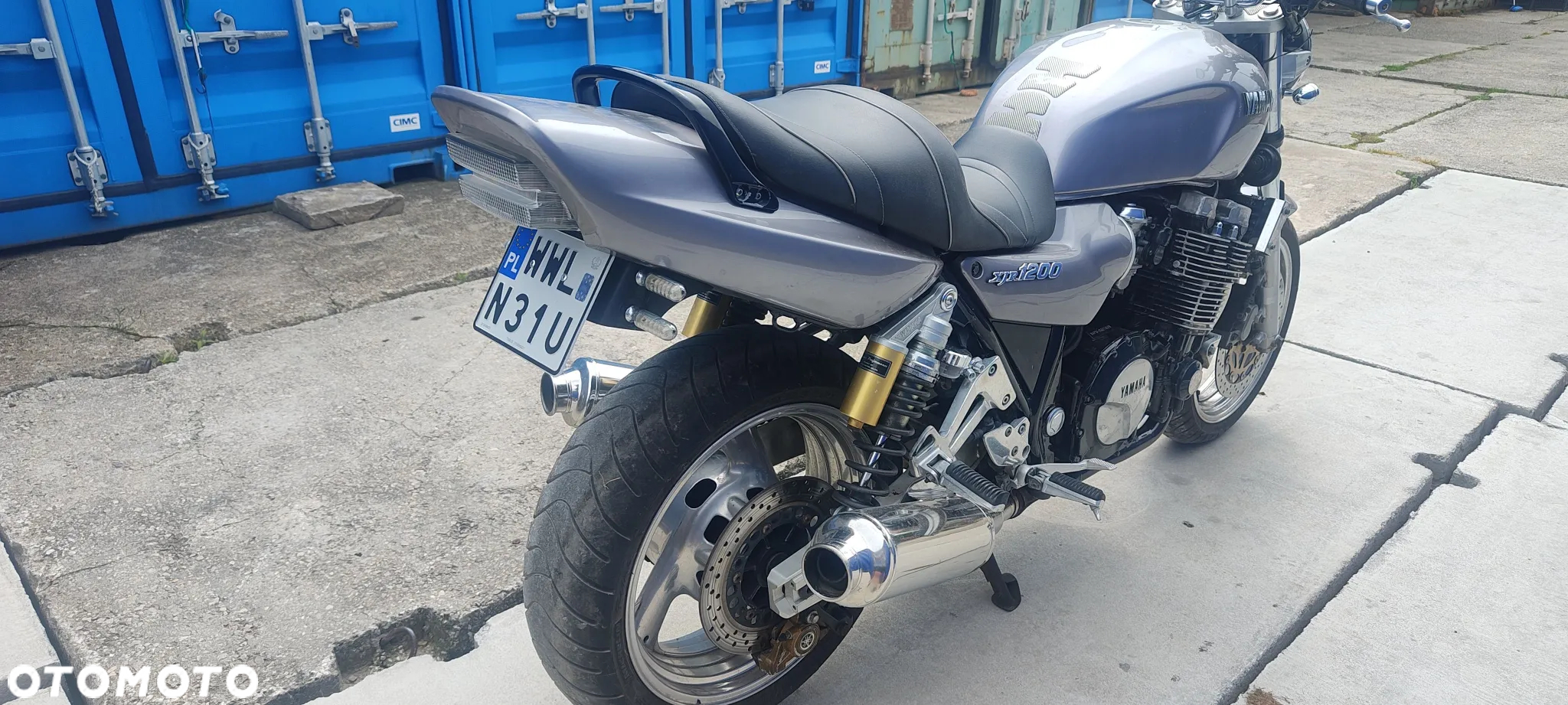 Yamaha XJR - 8