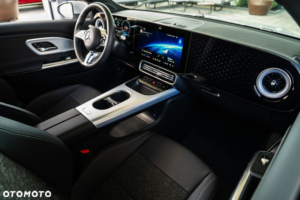 Mercedes-Benz CLA - 17