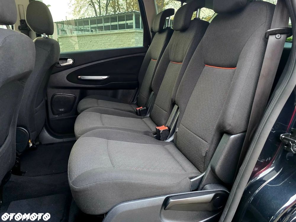 Ford S-Max 2.0 TDCi Titanium - 36