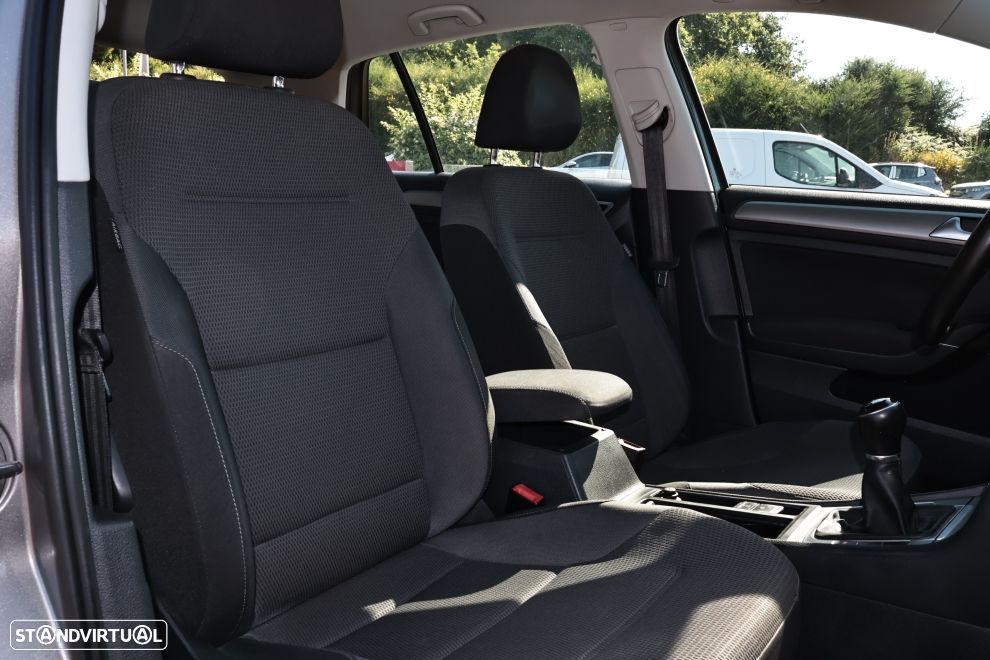 VW Golf 1.6 TDi BlueMotion Confortline - 11