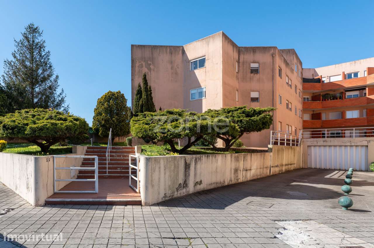 Apartamento T2 em condomínio fechado com Garagem em Valadares - Grande imagem: 2/23