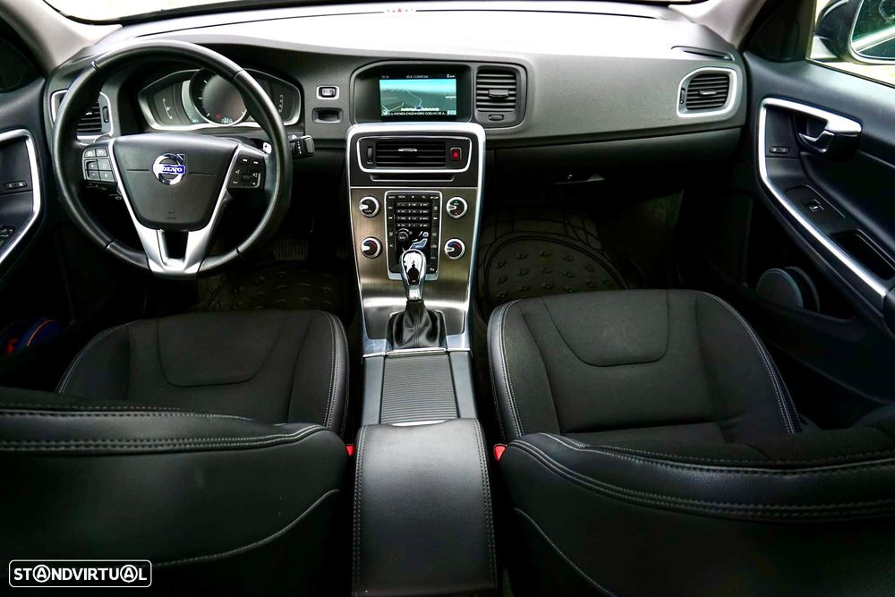 Volvo S60 2.0 D4 Momentum Geartronic - 26