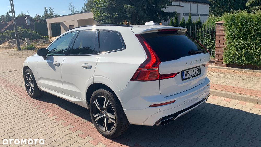 Volvo XC 60 T5 AWD R-Design - 4