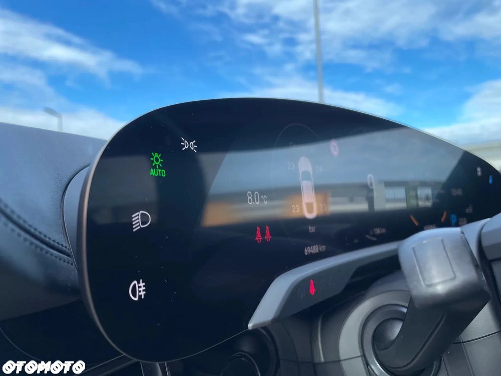 Porsche Taycan Performance Plus - 28