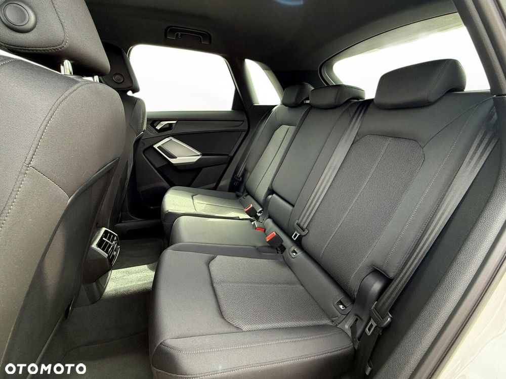 Audi Q3 35 TFSI mHEV Advanced S tronic - 32