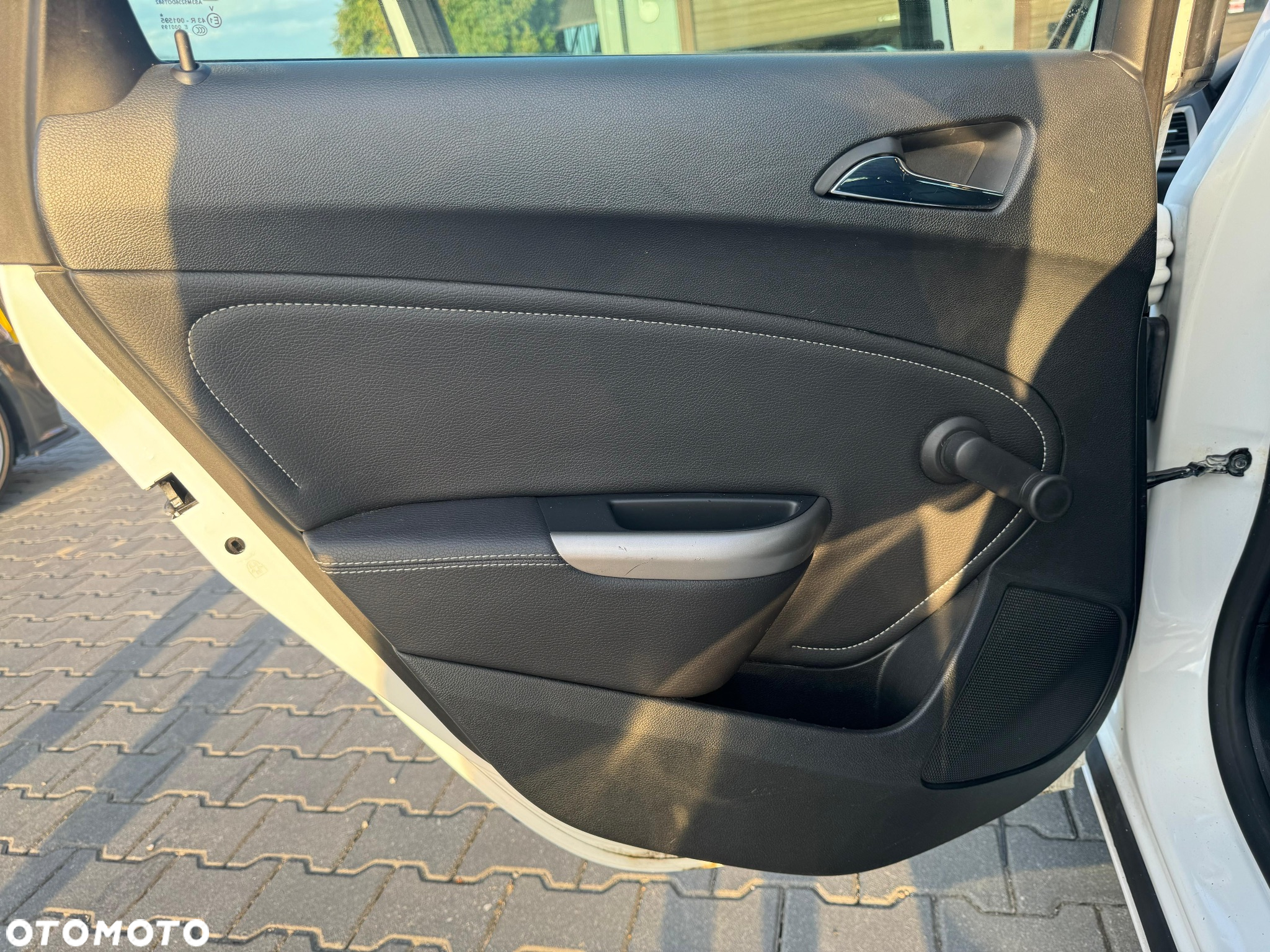 Opel Astra 1.7 CDTI DPF 150 Jahre - 13