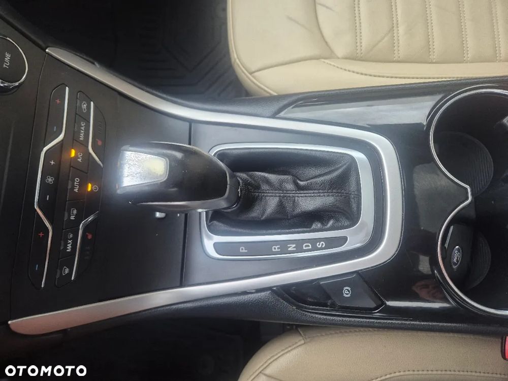 Ford Edge - 30