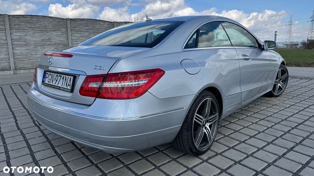 Mercedes-Benz Klasa E 250 CGI BlueEFFICIENCY Automatik Avantgarde - 11