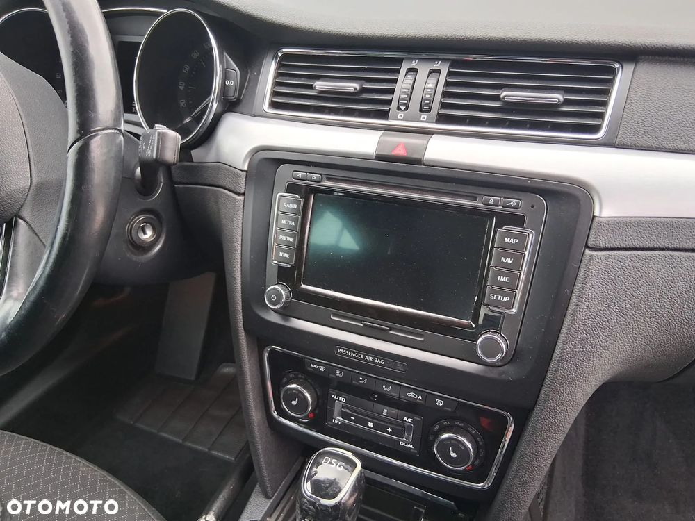 Skoda Superb 2.0 TDI DSG Elegance - 32