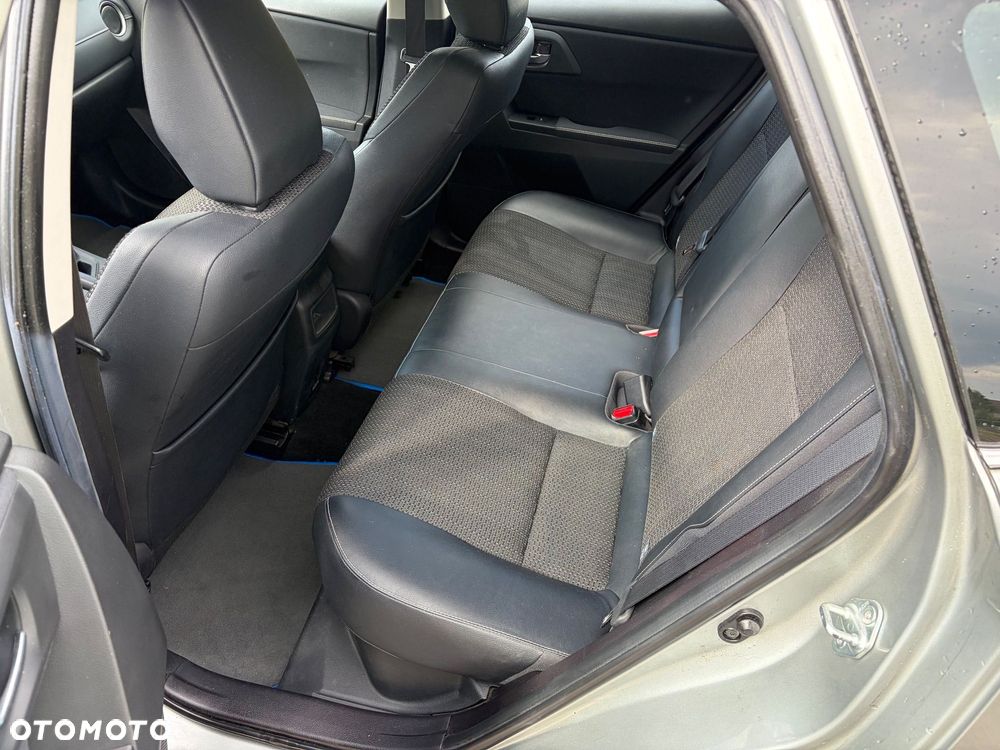 Toyota Auris 1.8 HSD Prestige NAVI - 6