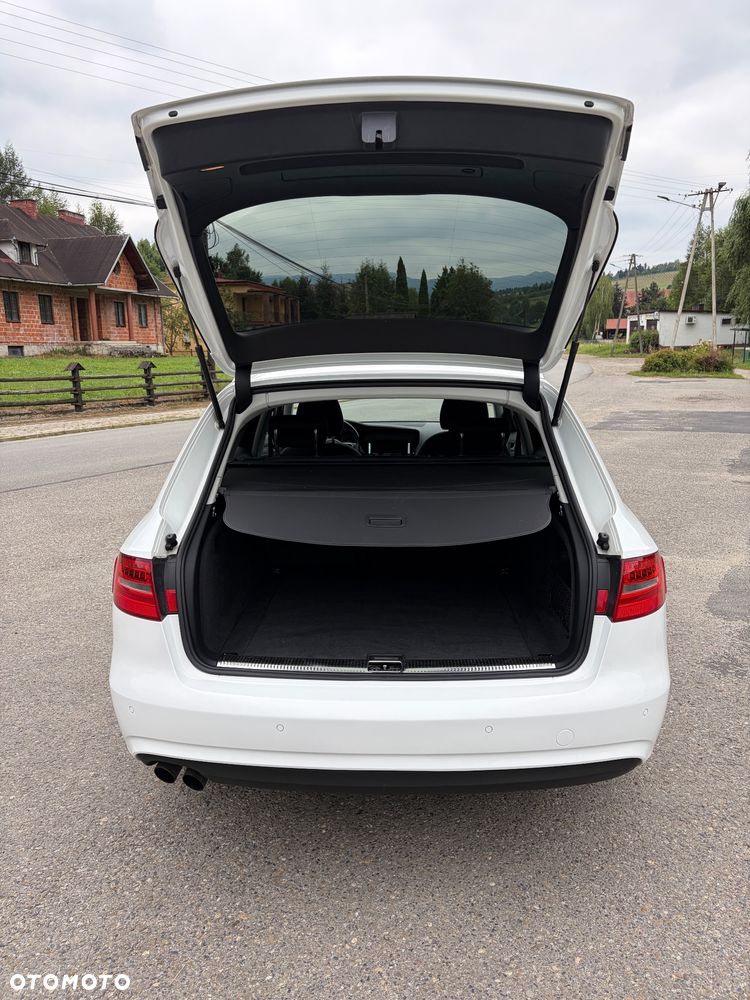 Audi A4 Avant 2.0 TDI DPF Ambiente - 23