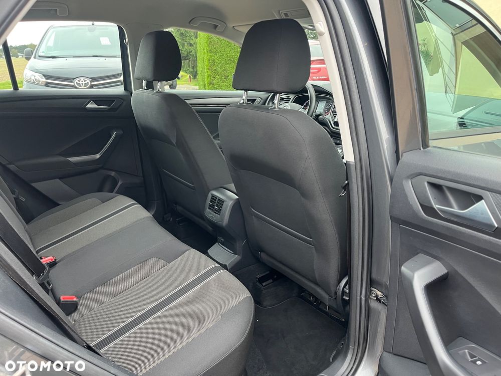 Volkswagen T-Roc - 21
