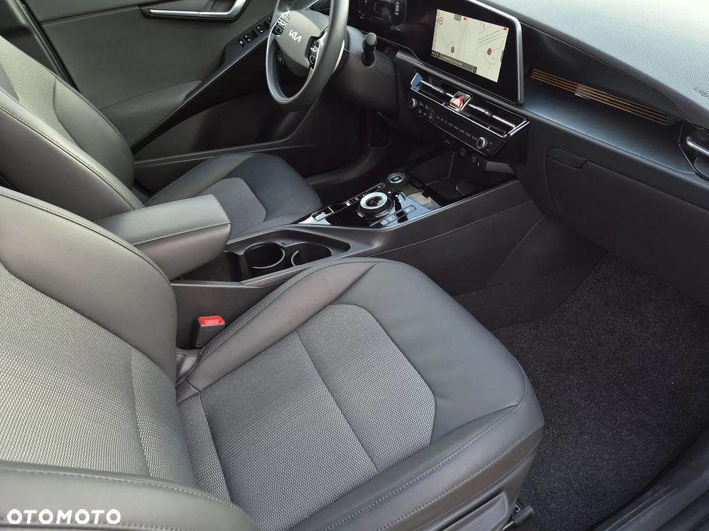 Kia Niro 1.6 GDI Hybrid Business Line - 28