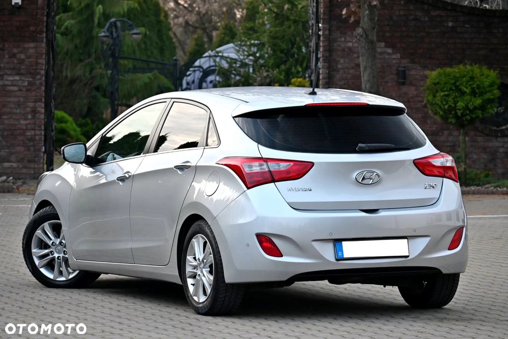 Hyundai i30 1.6 CRDi Premium - 16