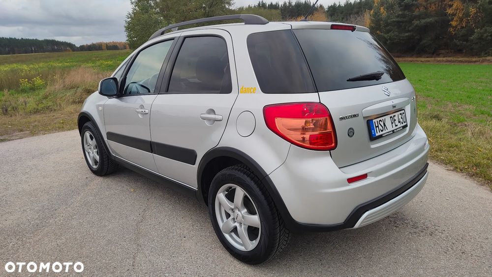 Suzuki SX4 1.6 GS / Premium - 4