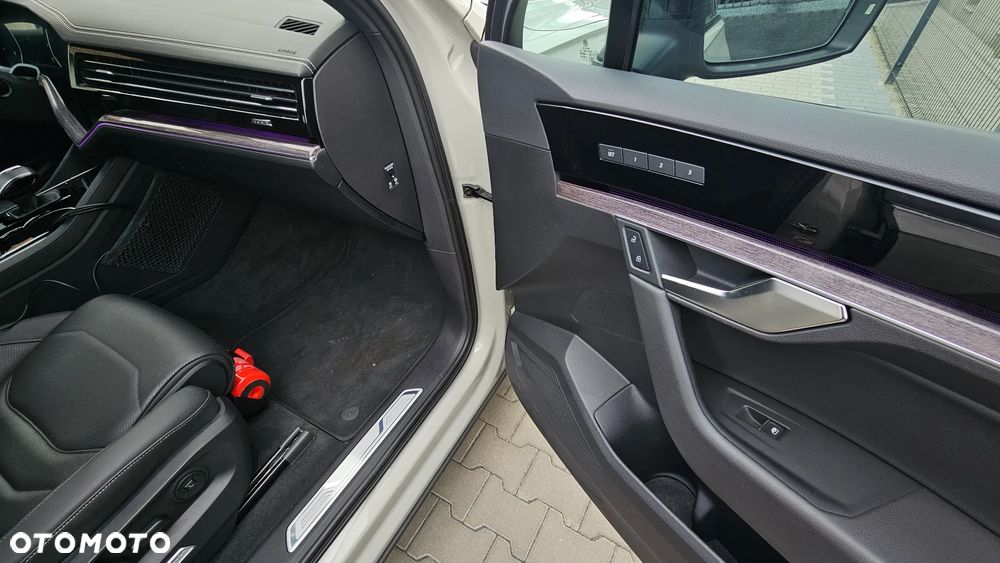Volkswagen Touareg 3.0 V6 TDI 4Motion DPF Automatik Elegance - 18